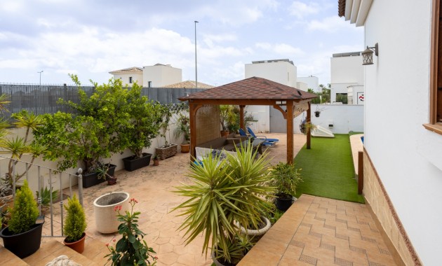 Herverkoop - Detached Villa -
Los Montesinos - La herrada