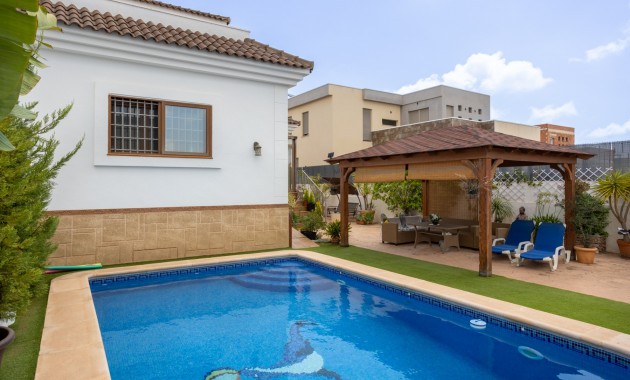 Herverkoop - Detached Villa -
Los Montesinos - La herrada
