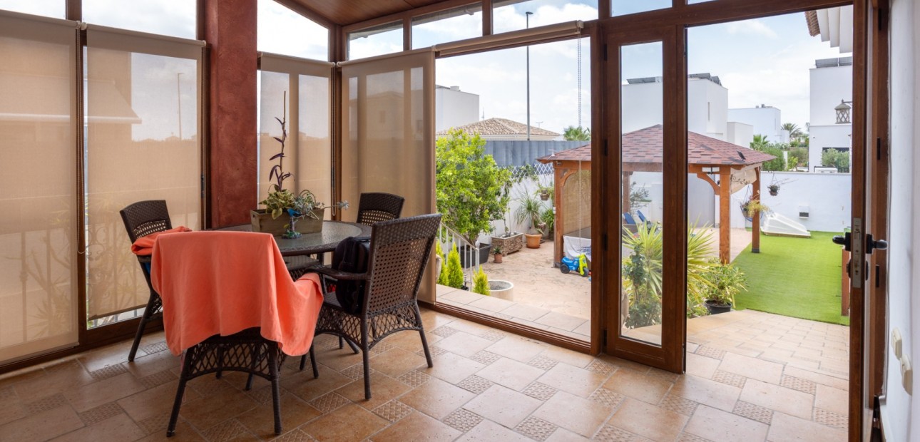 Herverkoop - Detached Villa -
Los Montesinos - La herrada