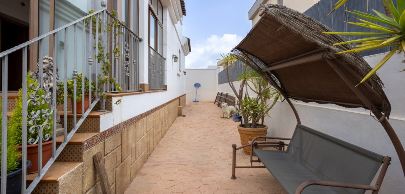 Herverkoop - Detached Villa -
Los Montesinos - La herrada