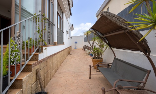 Herverkoop - Detached Villa -
Los Montesinos - La herrada