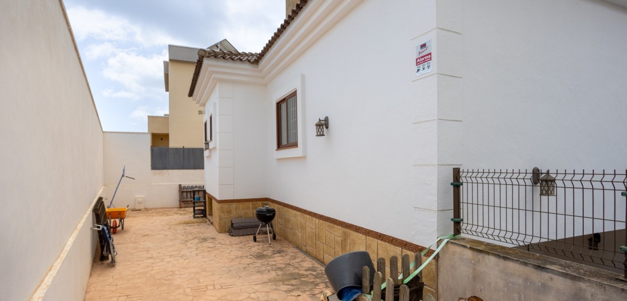 Herverkoop - Detached Villa -
Los Montesinos - La herrada