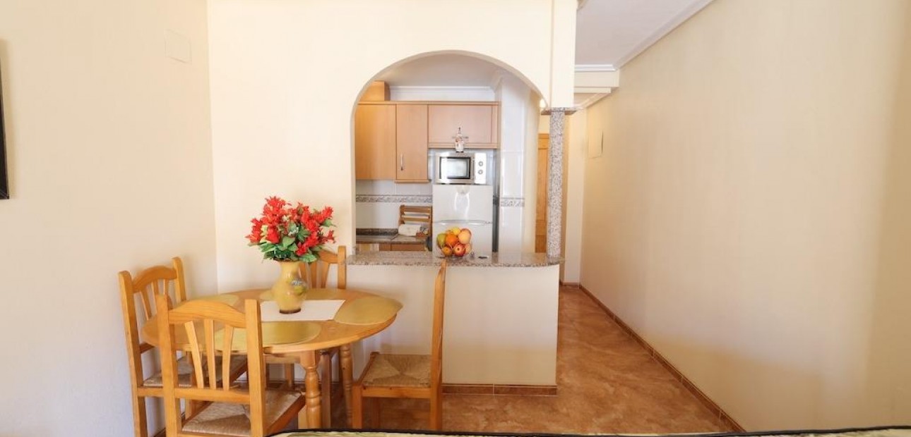 Sale - Apartment / flat -
Torrevieja - Playa de los locos