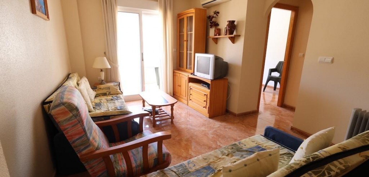 Sale - Apartment / flat -
Torrevieja - Playa de los locos
