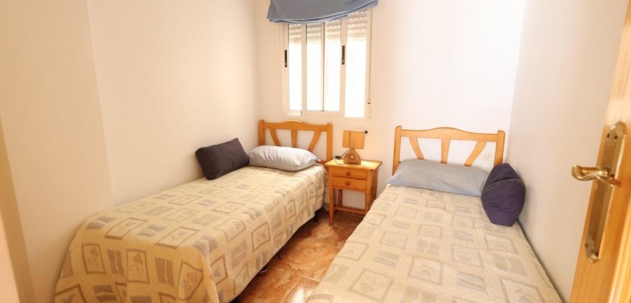 Sale - Apartment / flat -
Torrevieja - Playa de los locos