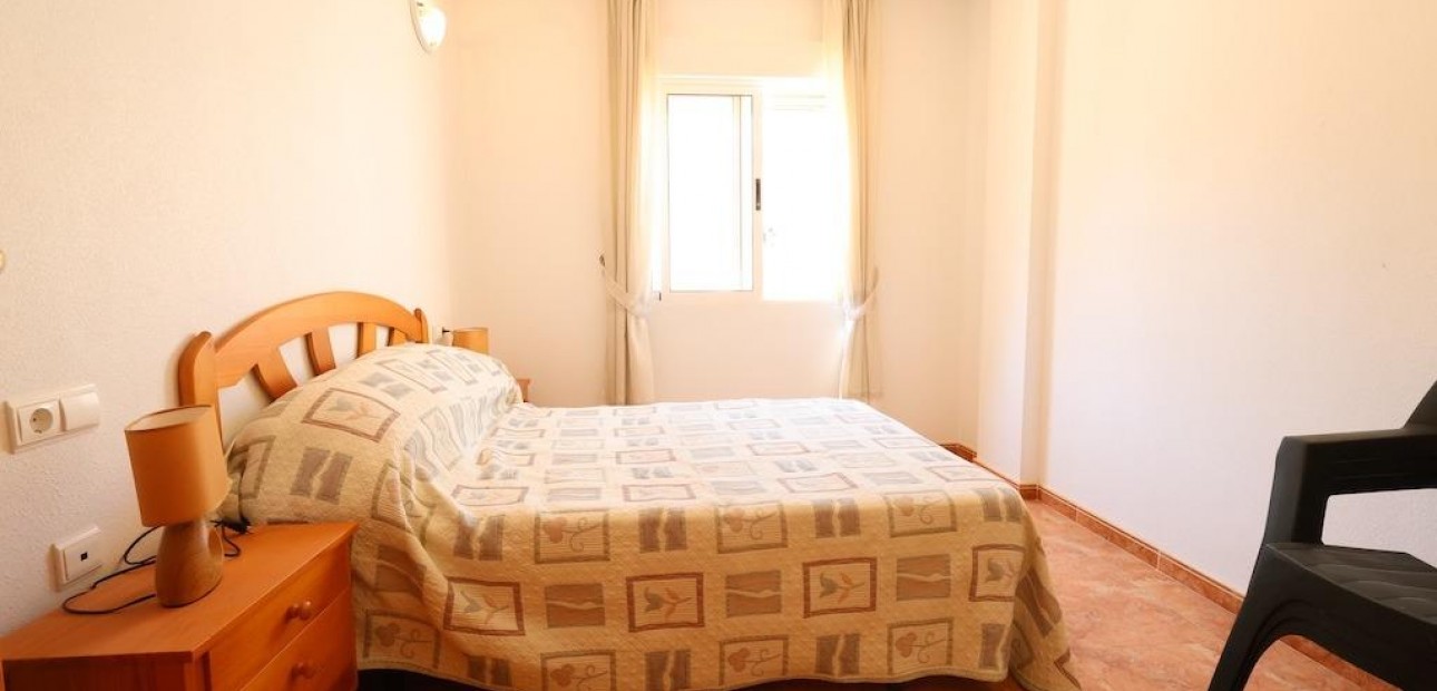 Sale - Apartment / flat -
Torrevieja - Playa de los locos