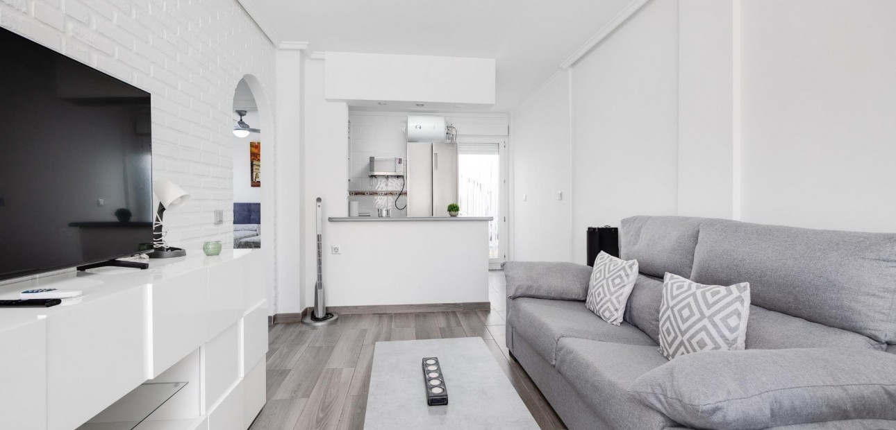 Herverkoop - Bungalow -
Torrevieja - Centro