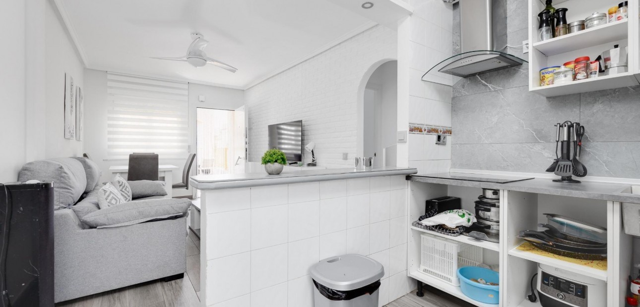 Herverkoop - Bungalow -
Torrevieja - Centro