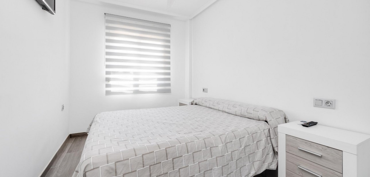 Herverkoop - Bungalow -
Torrevieja - Centro