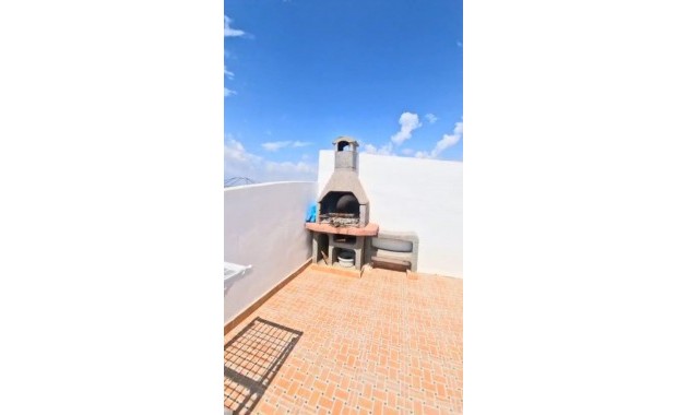 Herverkoop - Bungalow -
Torrevieja - Centro