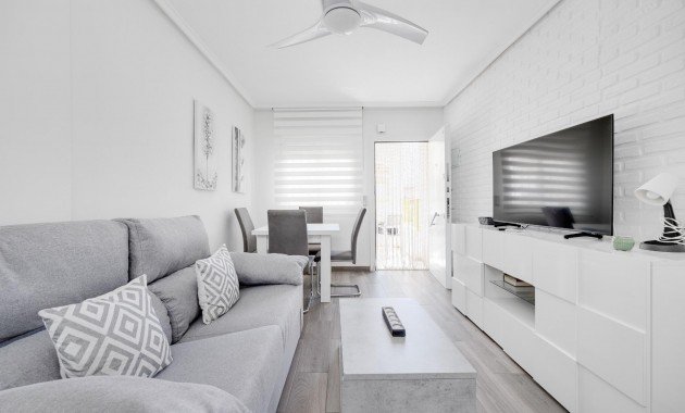 Herverkoop - Bungalow -
Torrevieja - Centro