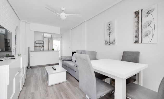Herverkoop - Bungalow -
Torrevieja - Centro