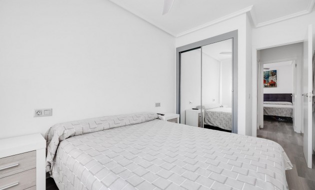 Herverkoop - Bungalow -
Torrevieja - Centro