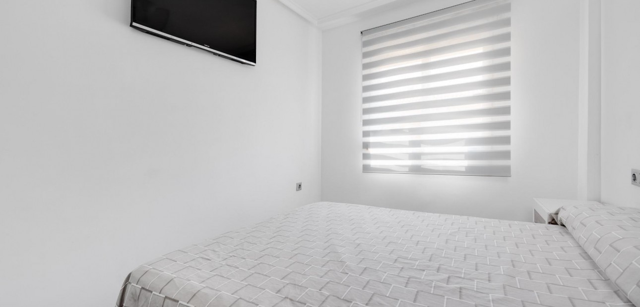 Herverkoop - Bungalow -
Torrevieja - Centro