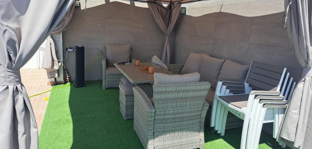 Herverkoop - Bungalow -
Torrevieja - Centro