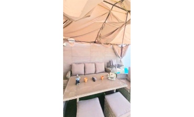 Herverkoop - Bungalow -
Torrevieja - Centro