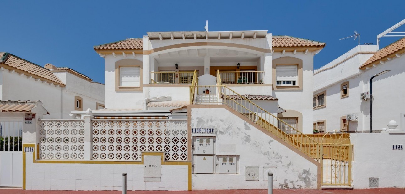 Herverkoop - Bungalow -
Torrevieja - Centro