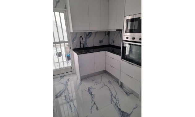 Herverkoop - Villa -
Torrevieja - La Siesta - El Salado - Torreta