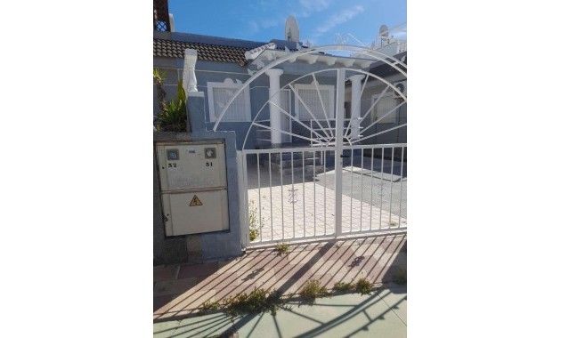 Herverkoop - Villa -
Torrevieja - La Siesta - El Salado - Torreta