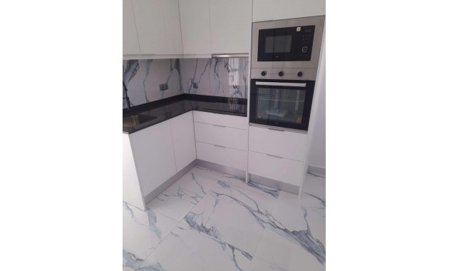 Herverkoop - Villa -
Torrevieja - La Siesta - El Salado - Torreta