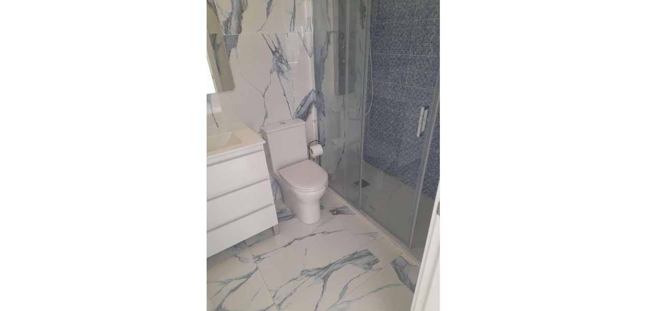 Herverkoop - Villa -
Torrevieja - La Siesta - El Salado - Torreta