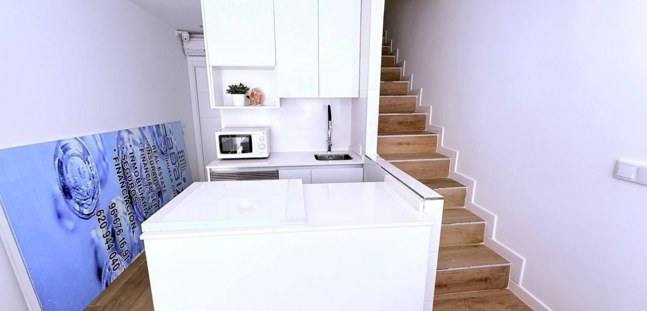 Herverkoop - Terraced house -
Orihuela Costa - Las Filipinas