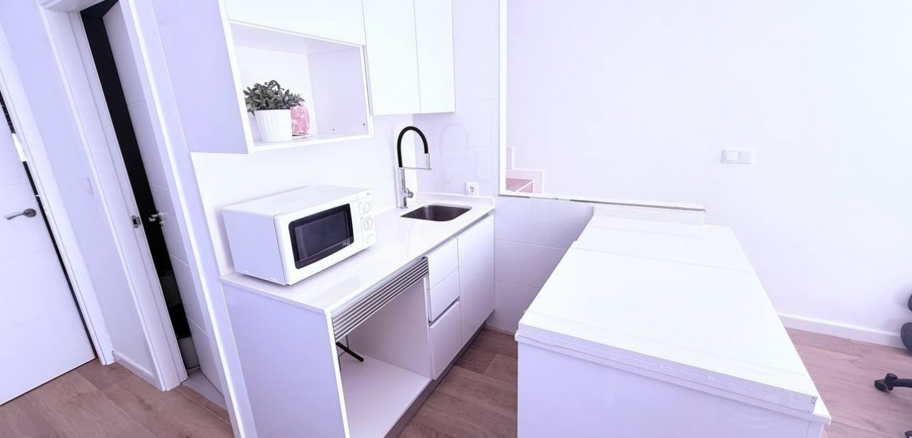 Herverkoop - Terraced house -
Orihuela Costa - Las Filipinas