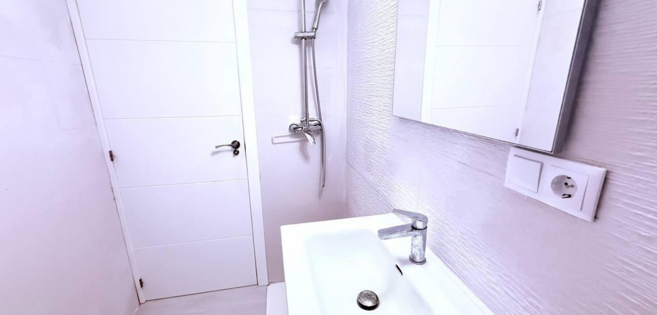 Herverkoop - Terraced house -
Orihuela Costa - Las Filipinas