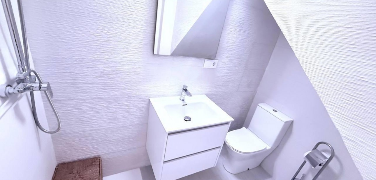 Herverkoop - Terraced house -
Orihuela Costa - Las Filipinas
