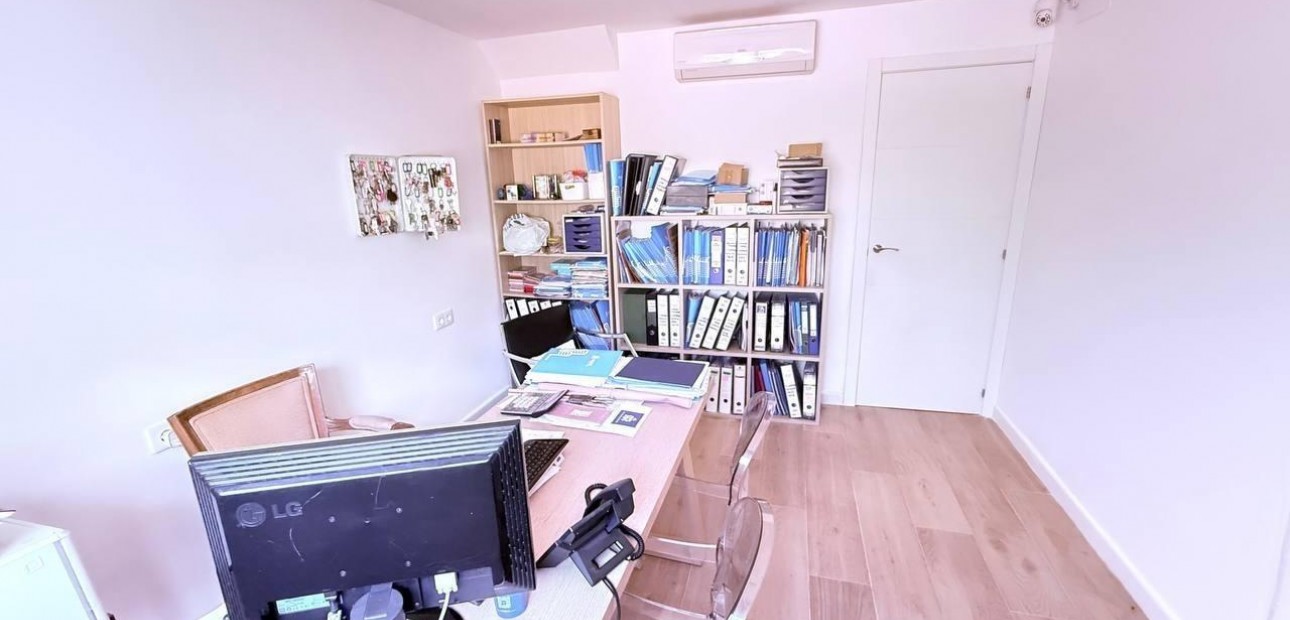 Herverkoop - Terraced house -
Orihuela Costa - Las Filipinas