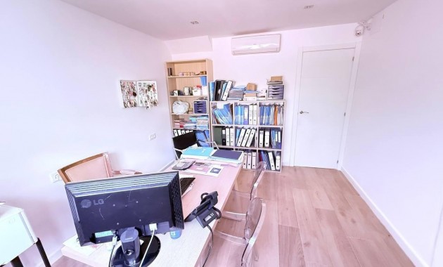 Herverkoop - Terraced house -
Orihuela Costa - Las Filipinas