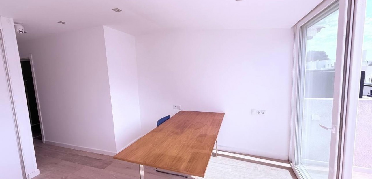 Herverkoop - Terraced house -
Orihuela Costa - Las Filipinas
