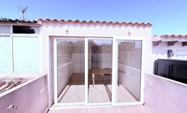 Herverkoop - Terraced house -
Orihuela Costa - Las Filipinas