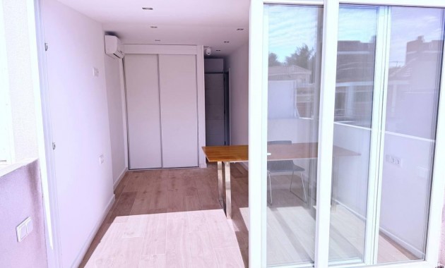 Herverkoop - Terraced house -
Orihuela Costa - Las Filipinas