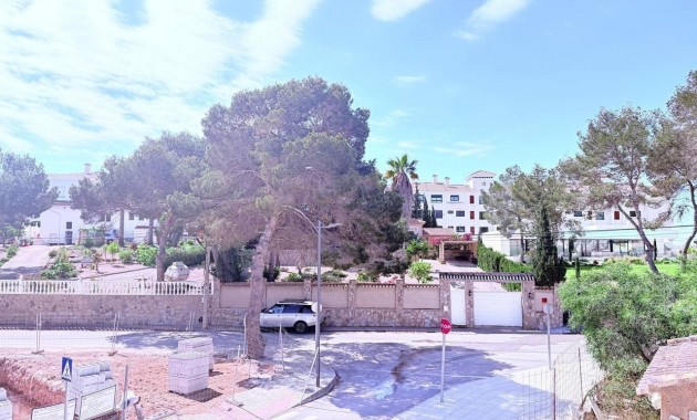 Herverkoop - Terraced house -
Orihuela Costa - Las Filipinas