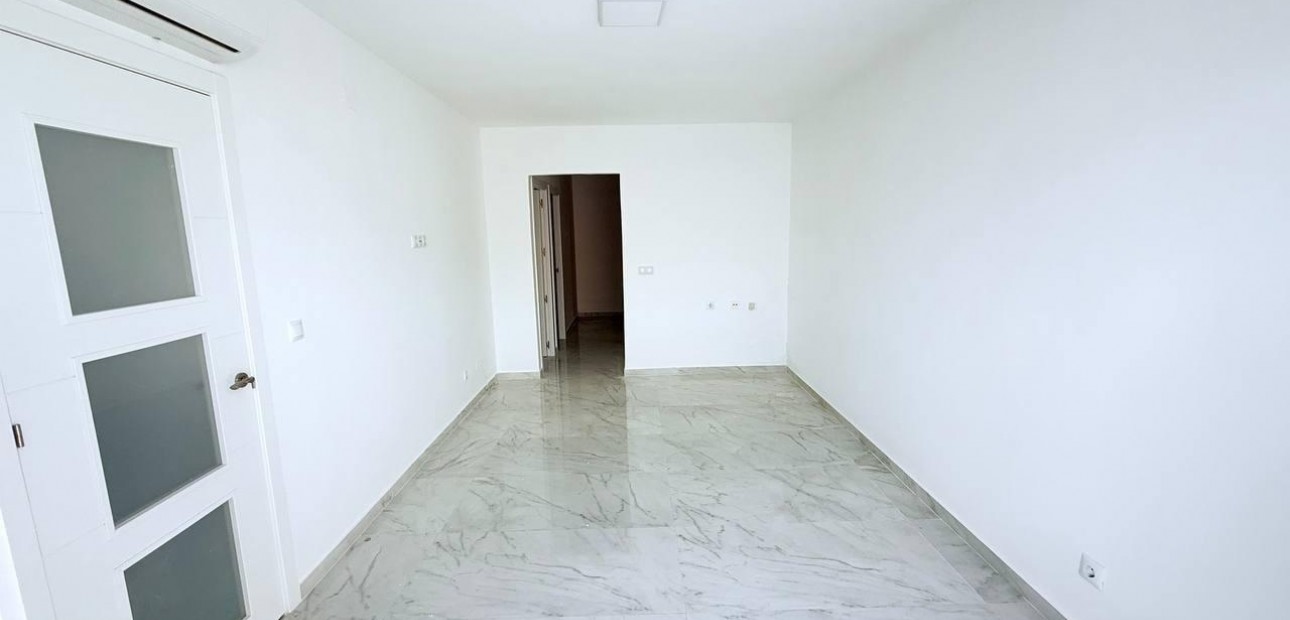 Herverkoop - Appartement / flat -
Torrevieja - La veleta