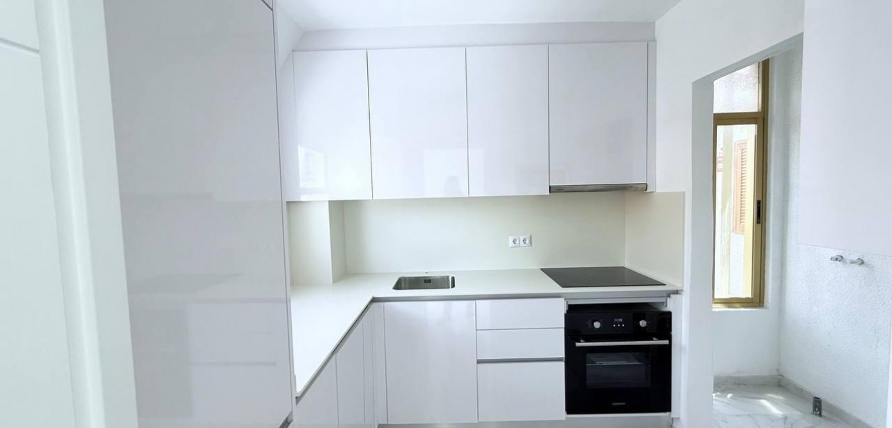 Herverkoop - Appartement / flat -
Torrevieja - La veleta