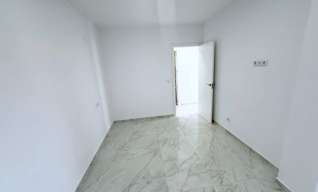 Herverkoop - Appartement / flat -
Torrevieja - La veleta