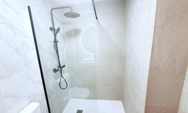 Herverkoop - Appartement / flat -
Torrevieja - La veleta