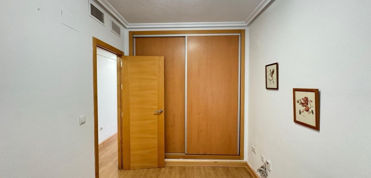 Herverkoop - Appartement / flat -
Torrevieja - torrevieja