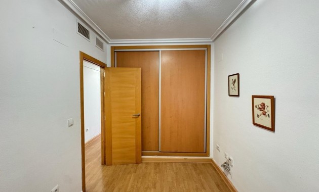 Herverkoop - Appartement / flat -
Torrevieja - torrevieja