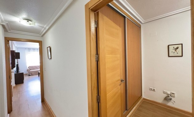 Herverkoop - Appartement / flat -
Torrevieja - torrevieja