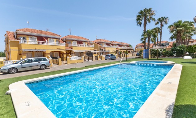 Venta - Adosado -
La Torreta - Torrevieja