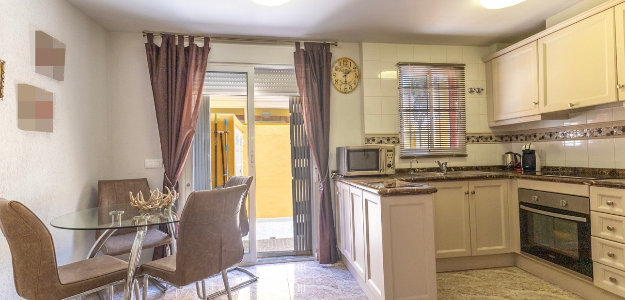 Venta - Adosado -
La Torreta - Torrevieja