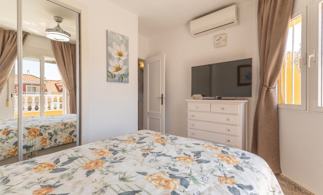 Venta - Adosado -
La Torreta - Torrevieja