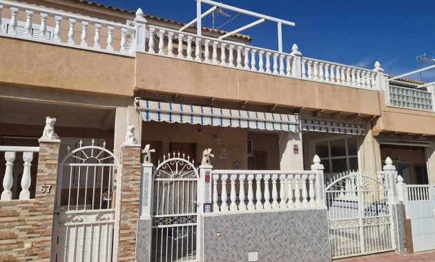 Sale - Terraced house -
Torrevieja - La siesta