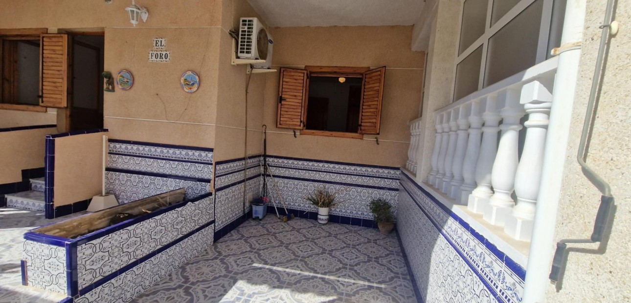Sale - Terraced house -
Torrevieja - La siesta