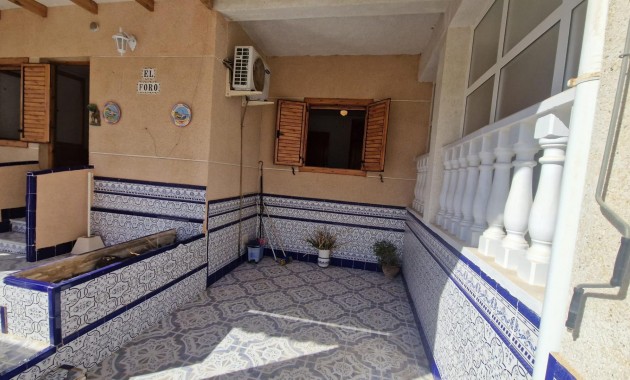 Sale - Terraced house -
Torrevieja - La siesta