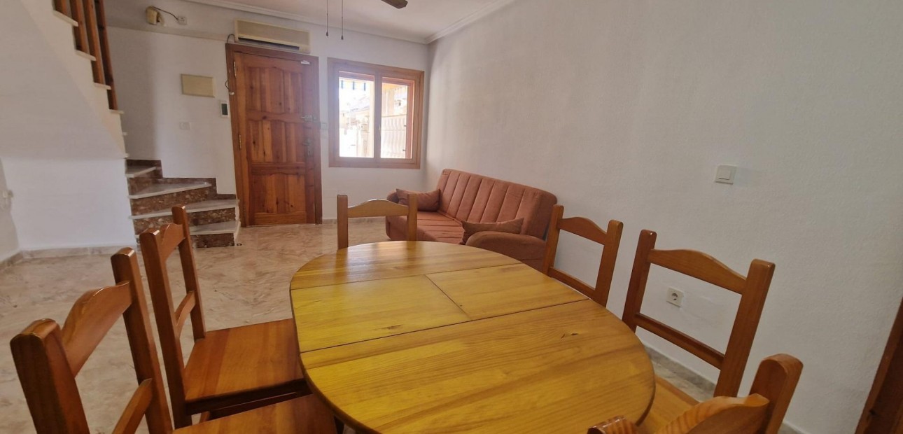 Sale - Terraced house -
Torrevieja - La siesta