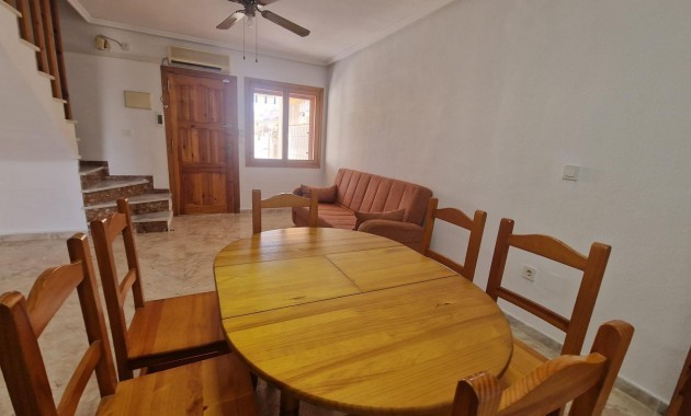Sale - Terraced house -
Torrevieja - La siesta